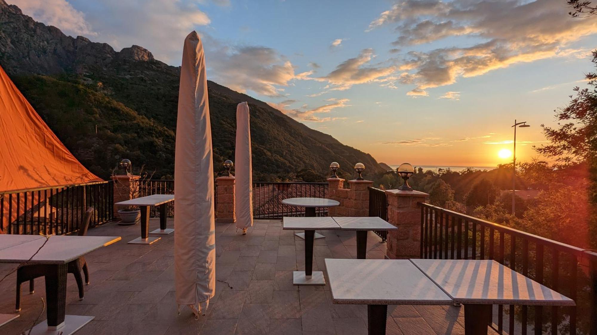 Le Porto T3 55M2 Vue Mer Immeuble Traditionnel En Pierre De Taille Avec Prestations Exceptionnelles Barbecue Ordinateur Videosurveillance Terrasse Panoramique المظهر الخارجي الصورة